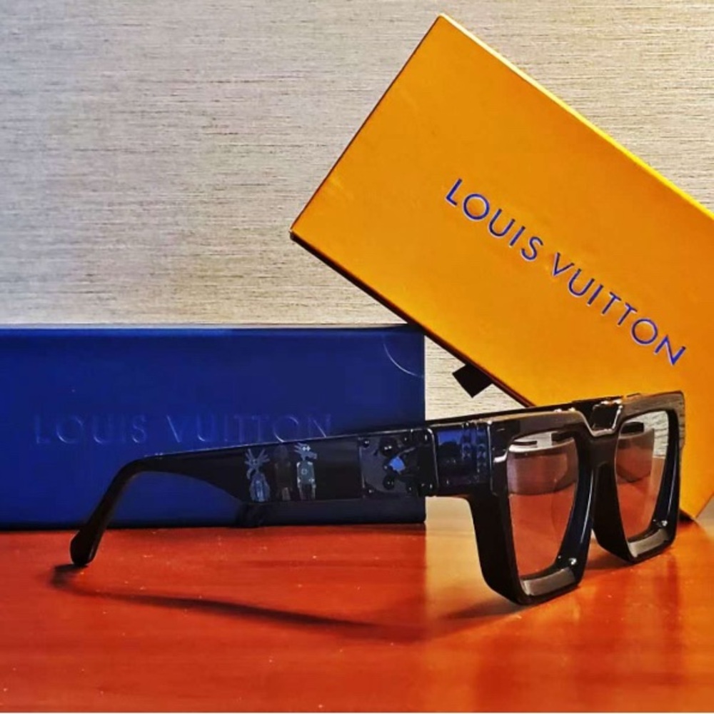 1.1 Millionaire Sunglasses Cartoon Friends Embossed Monogram Black Jacquard - Picture 14 of 14